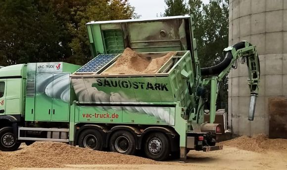 Kanal- und Rohrreinigung Rötz - Saugarbeiten